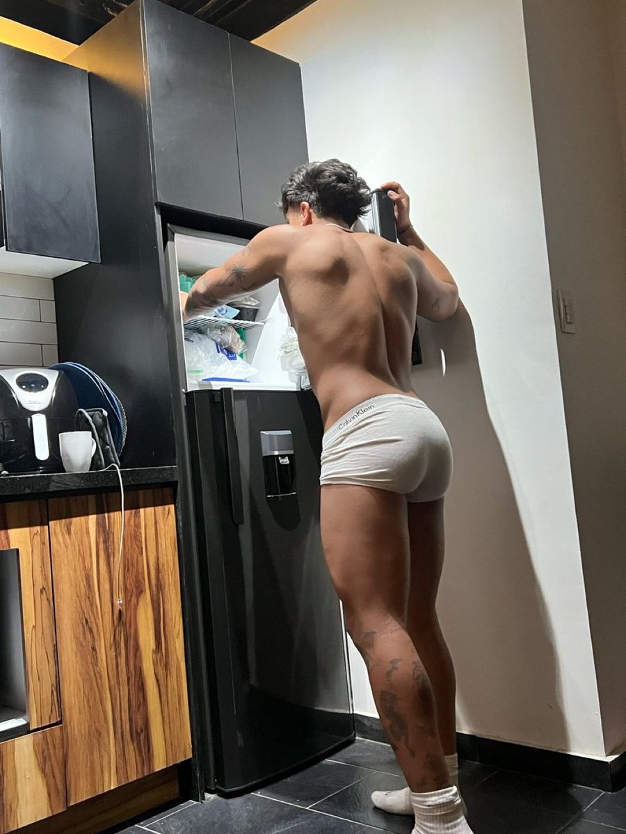 Matiochoa02's tweet photo. 👀🍑 https://t.co/hilu0L9Uz3