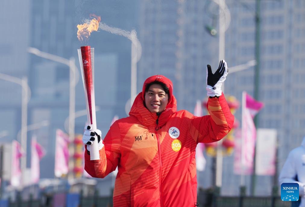VoiceofPD's tweet image. 2025 Asian Winter Games Torch Relay kicks off in Harbin
#Harbin #AsianWinterGames #torchrelay
More pics: en.people.cn/n3/2025/0205/c…