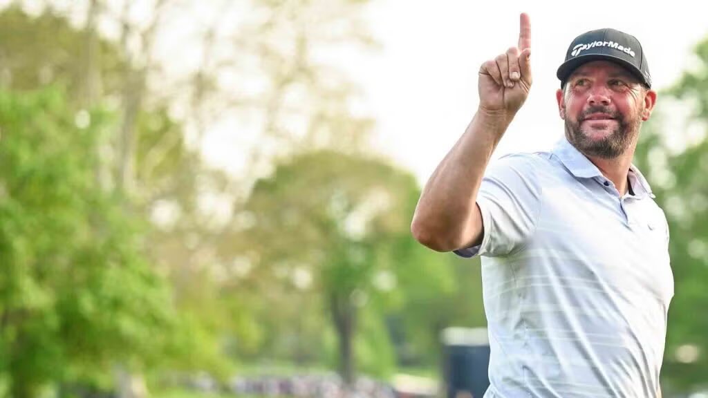J_Swish24's tweet photo. You guys remember when Michael Block told reporters if he could drive it as far as Rory he would be the best player in the world. Haha and if my aunt had nuts she’d be my uncle fella. Blockie lol. What a dipshit 📞📞 https://t.co/zQyouq7oPs