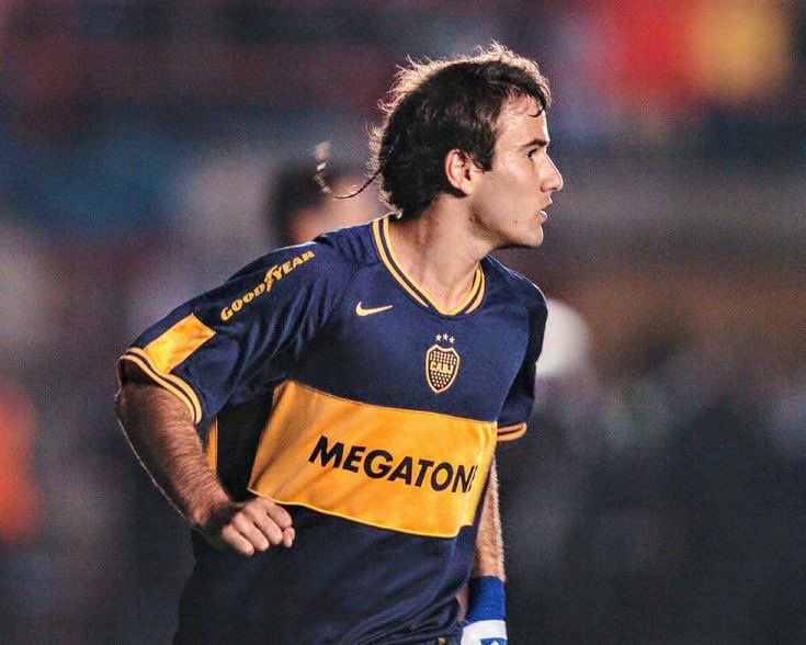 Marcaste a una generación, los partidos grandes te quedaban chicos y por eso fuiste clave en los momentos mas felices de mi vida. Feliz cumpleaños, Joya querido.