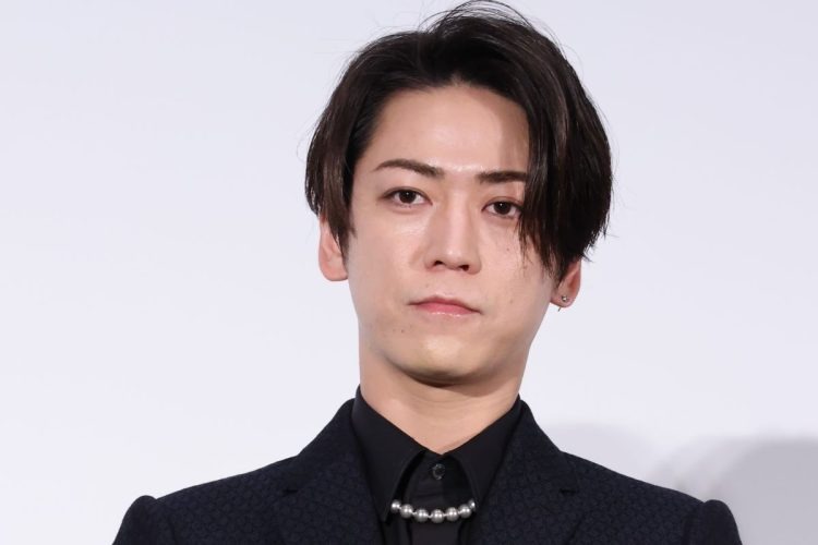 news_postseven's tweet photo. 亀梨和也がKAT-TUNを脱退へ
田中みな実との電撃婚の可能性も
https://t.co/ujmOTeY1za
「残った2人のメンバーでKAT-TUNを継続するかどうかですが、いままさにメンバーを交えての話し合いが続いているところだそうです」(芸能関係者)
#KATTUN #亀梨和也 #上田竜也 #中丸雄一 https://t.co/TzlTFxpKSn