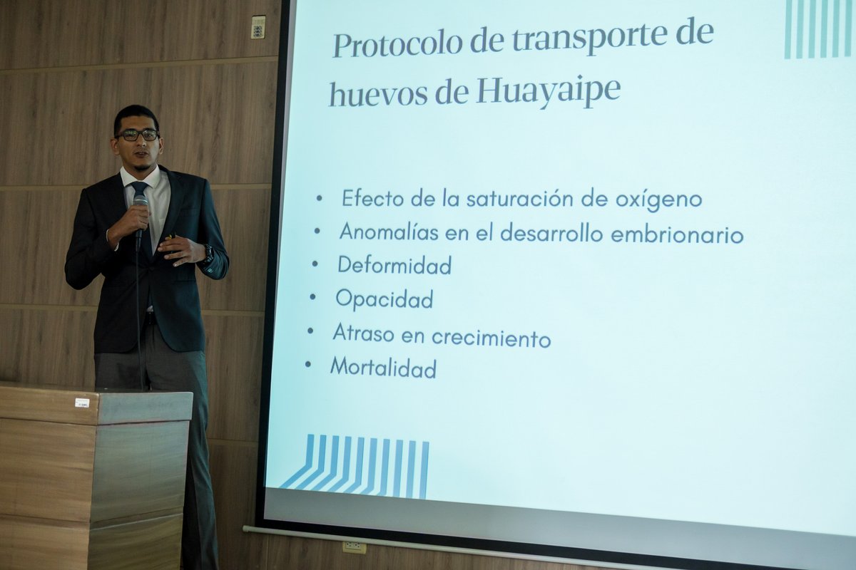 fimcmespol's tweet photo. 🐟💨 Fernando Andrés Candel Zavala y Raúl David Marín Carofilis analizaron en el #5minPITCH el efecto de la supersaturación de oxígeno y el tiempo de transporte sobre la supervivencia de huevos de peces. 🎣✨ ¡Importante hallazgo para la #Acuicultura! 🌊 #ESPOL https://t.co/BwvycG8J2r