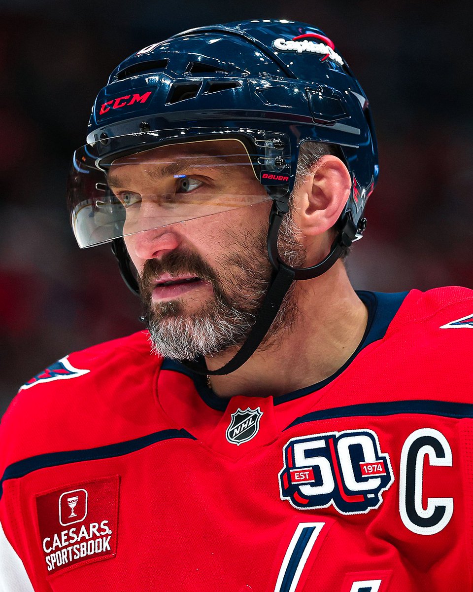 His 19th 25-goal season. 
17 goals from breaking Gretzky's record. 

All at 39 years old. 

Alex Ovechkin and the #Gr8Chase.