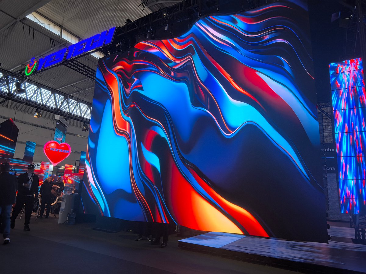 Abby14354774's tweet image. 1ユニット-45°から45°までの角度できる新品湾曲ビジョンExtraシリーズ大画面をISE展示会で展示しております。
ＭＧシリーズと組み合わせますよ。
3S150ブースにご来場くださいませ！
#ISE2025 #ISEバルセロナ
#YESTECH