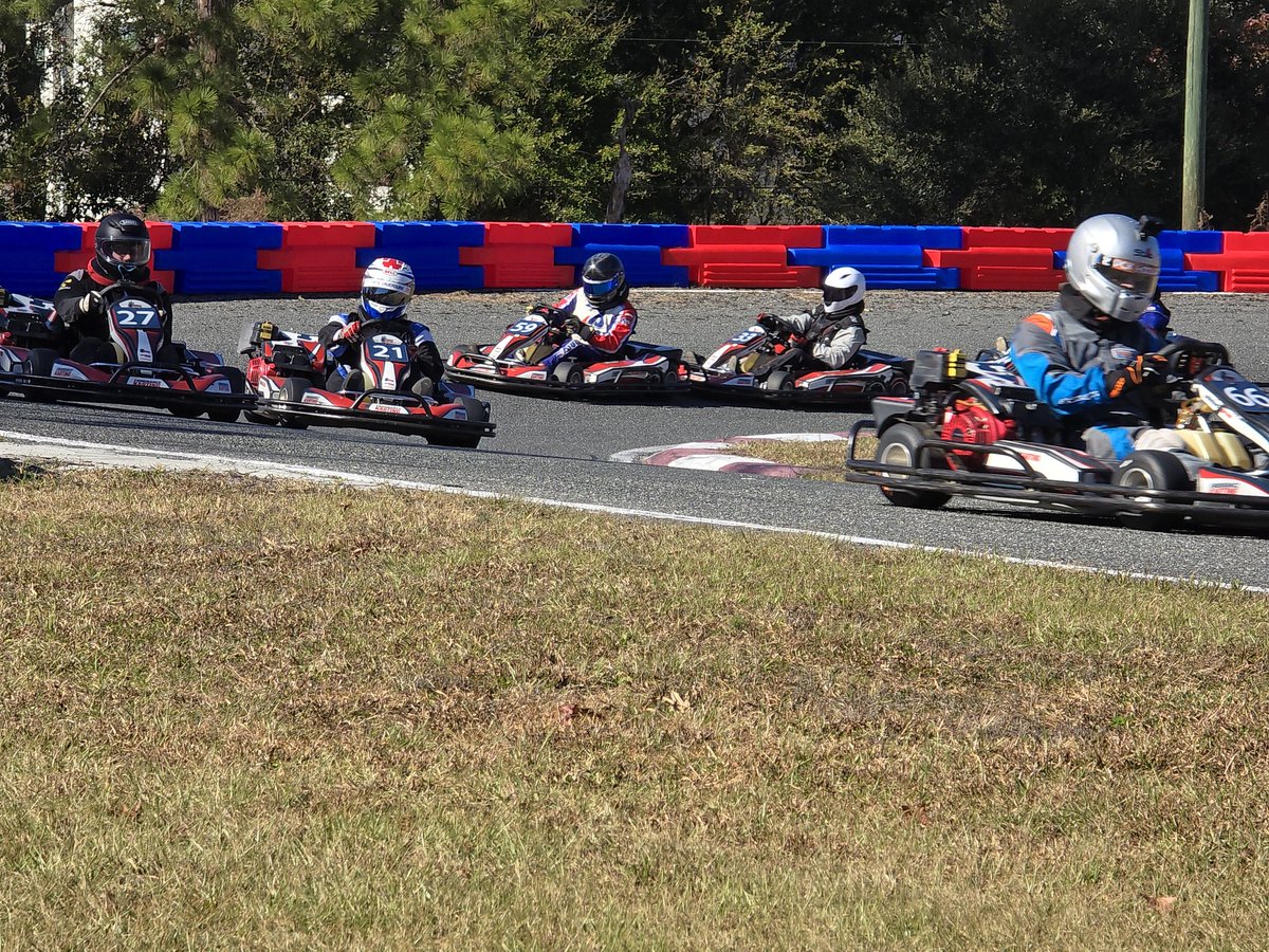 ekarting's tweet photo. @iRacing https://t.co/jhr0ErthpJ