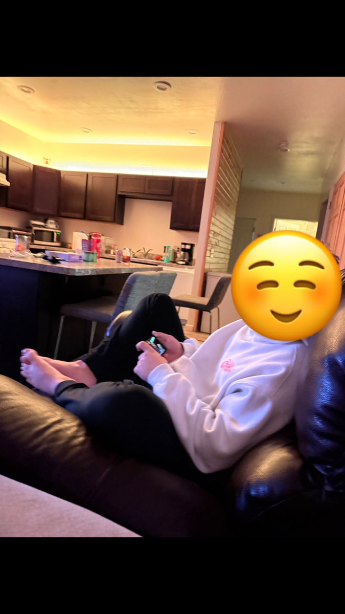 Radical Red Wing tweet media