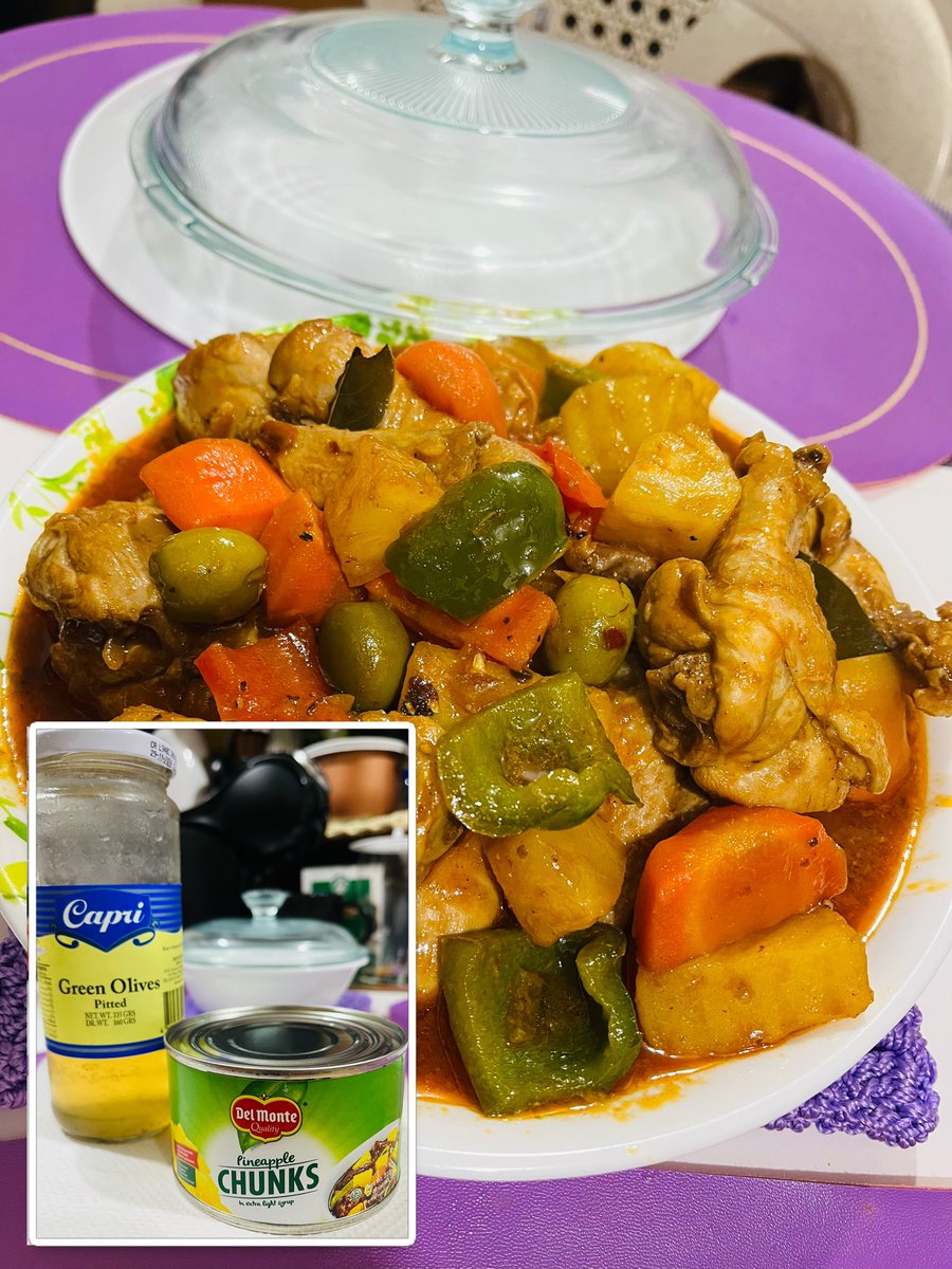 JollyPrincess's tweet photo. Simple home cooking. My version of chicken afritada. With pineapple chunks and green olives. 😋
#simplehomecooking #ChickenAfritadaRecipe https://t.co/EmBmIEFUAD
