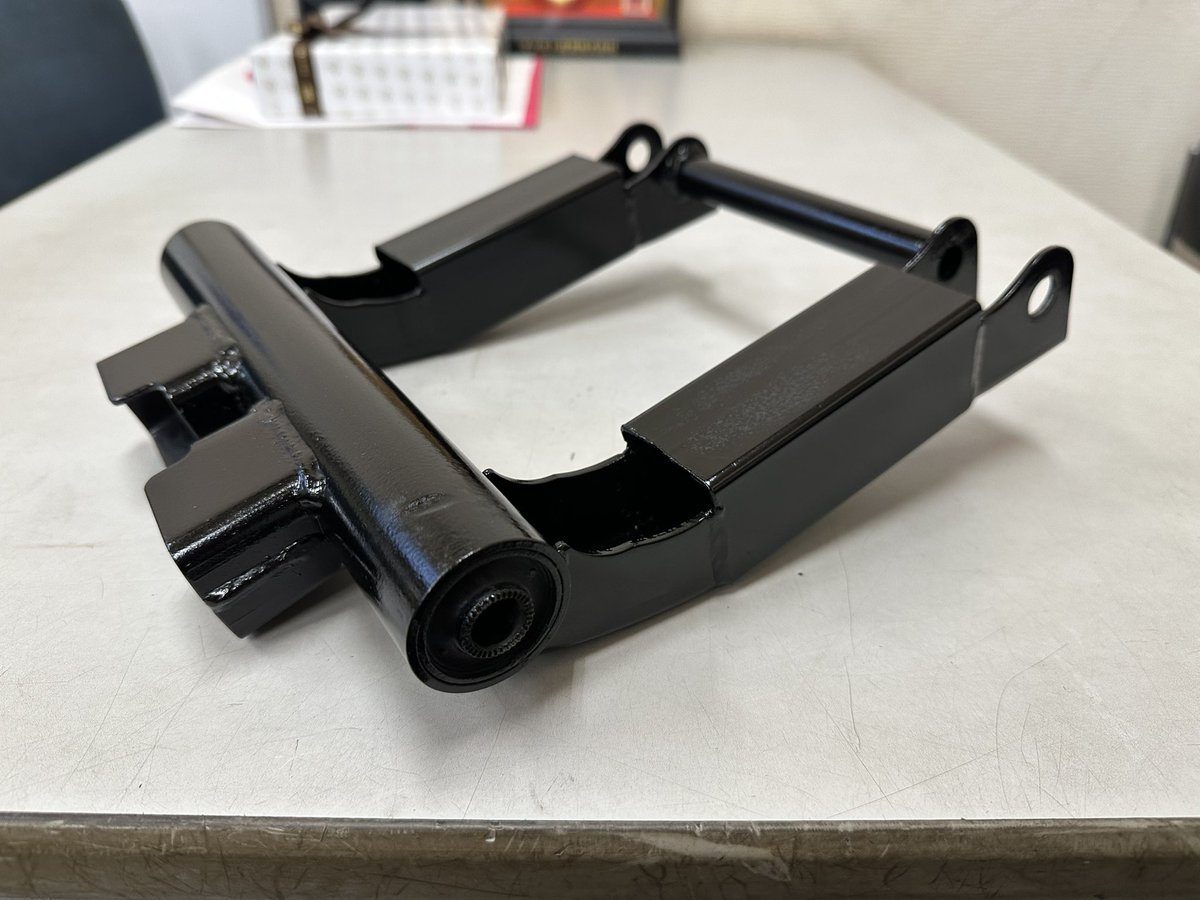 sugulll1's tweet photo. アドレスV125 エンジンハンガー

100mmと50mmロング 
3年ぶりぐらいに製作しました。
裏波の完全溶接してます。

久々製作セールで各1個 10000円

いかがですか？

#バイク売ります
#アドレス売ります
#V125
#ロンホイ
#エンジンハンガー https://t.co/pRsi0R6iLB