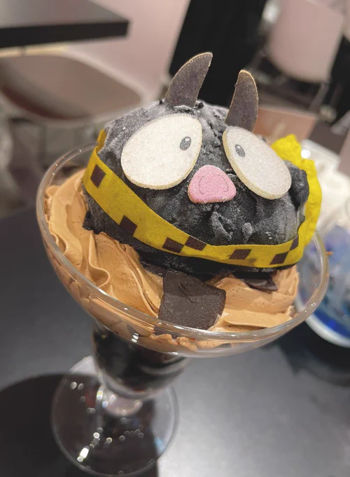 念願の猫飯店行ってきたっPちゃんのチョコレートパフェ可愛すぎて食べるのしんどい 