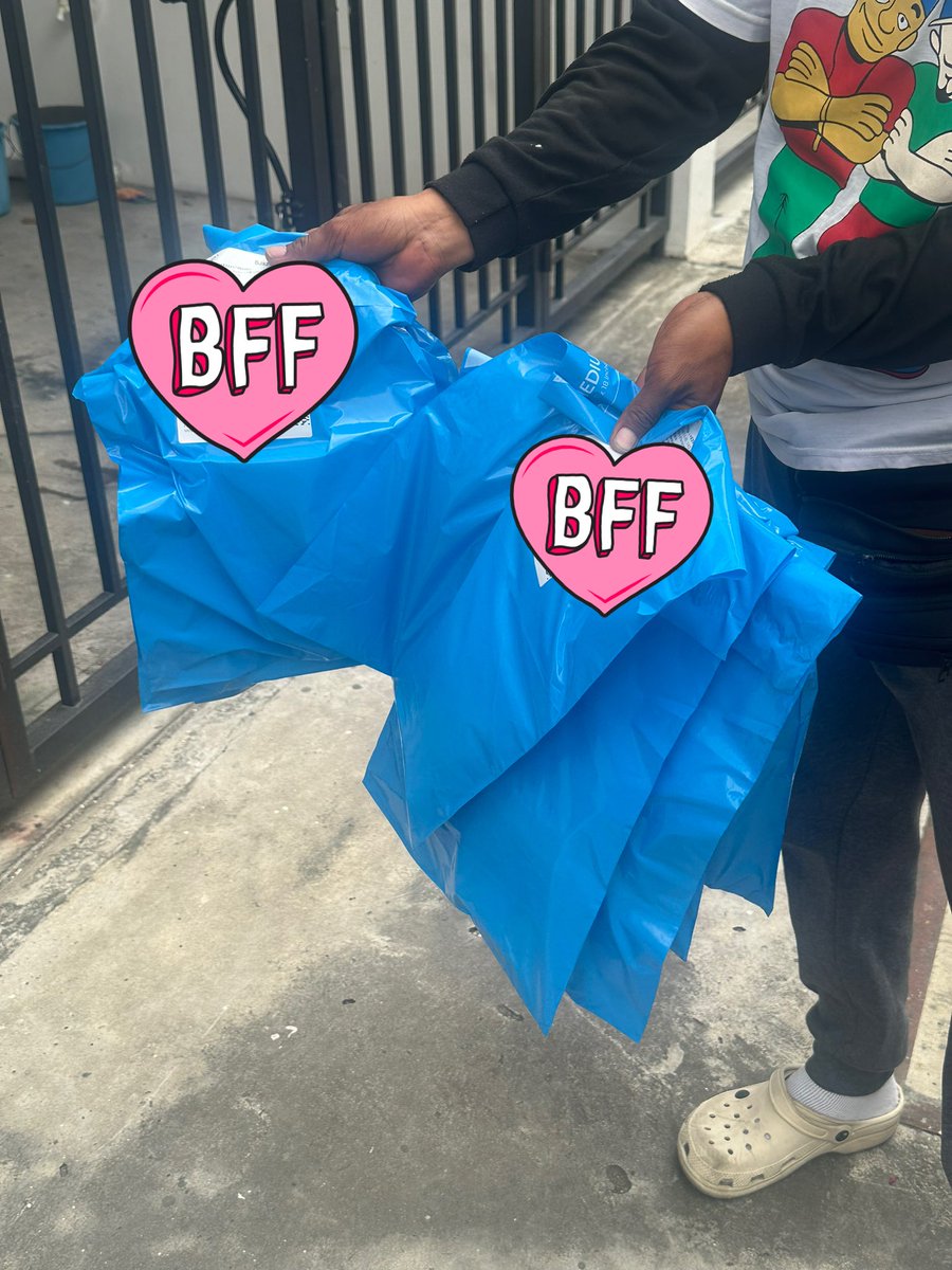 buvante's tweet photo. ( #teemailud ★ ) 
—— RE: Heartstruck Keyrings

As of February 5, all GGX orders have been picked up and shipped! Your tracking numbers are found in the masterlist.

Next up, we’ll be booking Flash orders. Please check your email and the masterlist for unpaid balances. + https://t.co/rqrNnI0dZC