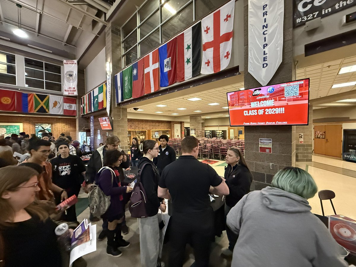 8th Grade Family Night was a huge success! It was great to welcome incoming freshmen and show off Bulldog Nation! Welcome Class 2029!