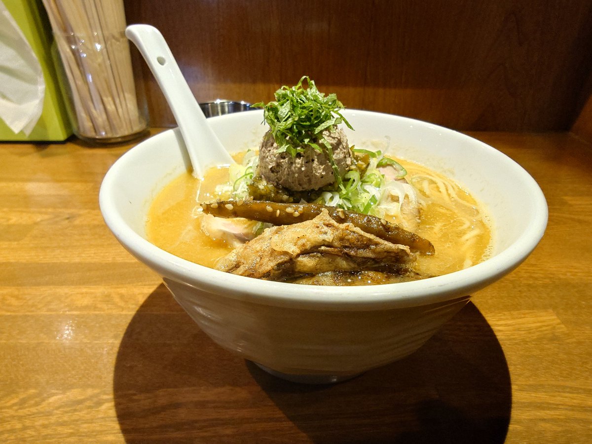 toramaru09jpG's tweet photo. 雨はやさしく
・白肝煮干（醤油）
久しぶりの来店。
変わらず美味しかったです！
駐車場は目の前3台と離れたところにもあるようです。 https://t.co/a0JUcgenko