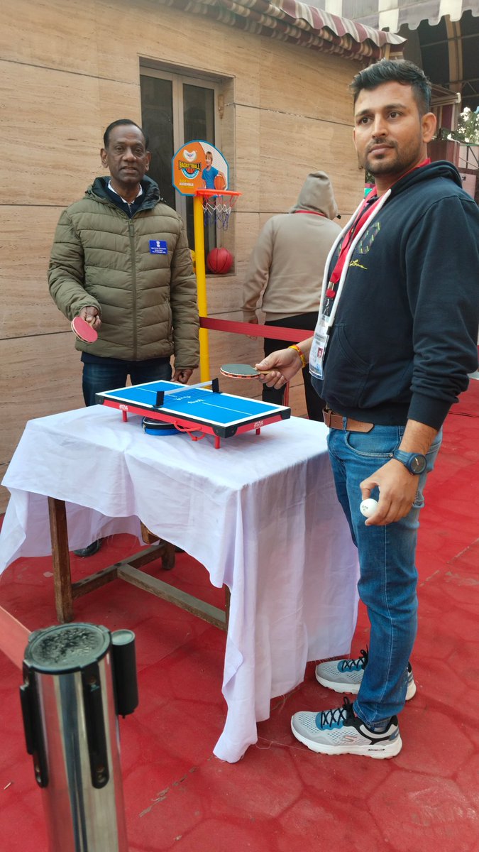 ECISVEEP's tweet photo. Ensuring a welcoming environment at polling stations for a smooth polling experience.

स्वागत है । #DilliDilSeVoteKaregi

Engaging activities at  a Model Polling station, Bosco public school paschim Vihar with Theme- Yoga and Sports

#DelhiAssemblyElection2025 #DelhiElection2025 https://t.co/YLWhfz9nYA