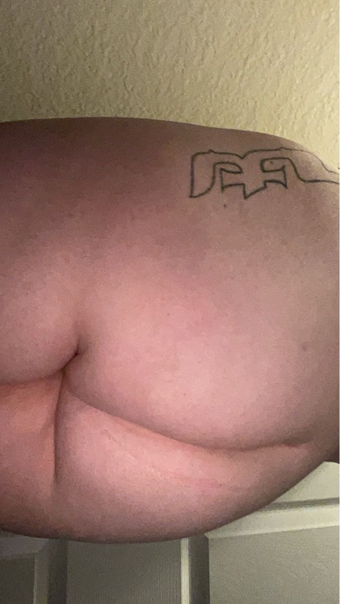 overhereluv's tweet photo. ACCEPTING THRONEEEEE!!!! 
#sellingcontent #buyingcontent #gfe #findom #paypig #findomme #nsfwtwť #sugarbaby https://t.co/unhB6VhH4H