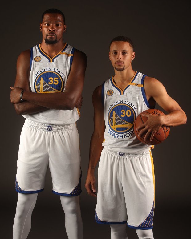NBAdabad's tweet photo. 🚨 MERCADO DA NBA:

Segundo fontes, a maior probabilidade agora é que Kevin Durant vá pro Warriors e Jimmy Butler seja trocado pro Suns.

MEU DEUS?

🗞️ @Gambo987 https://t.co/UAp79eKJS8