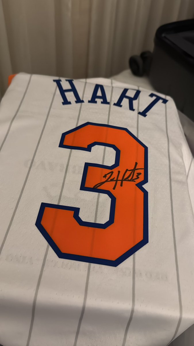 ControllerQuick's tweet image. You the 🐐!!! Enjoy the Mike and Ike’s

@joshhart