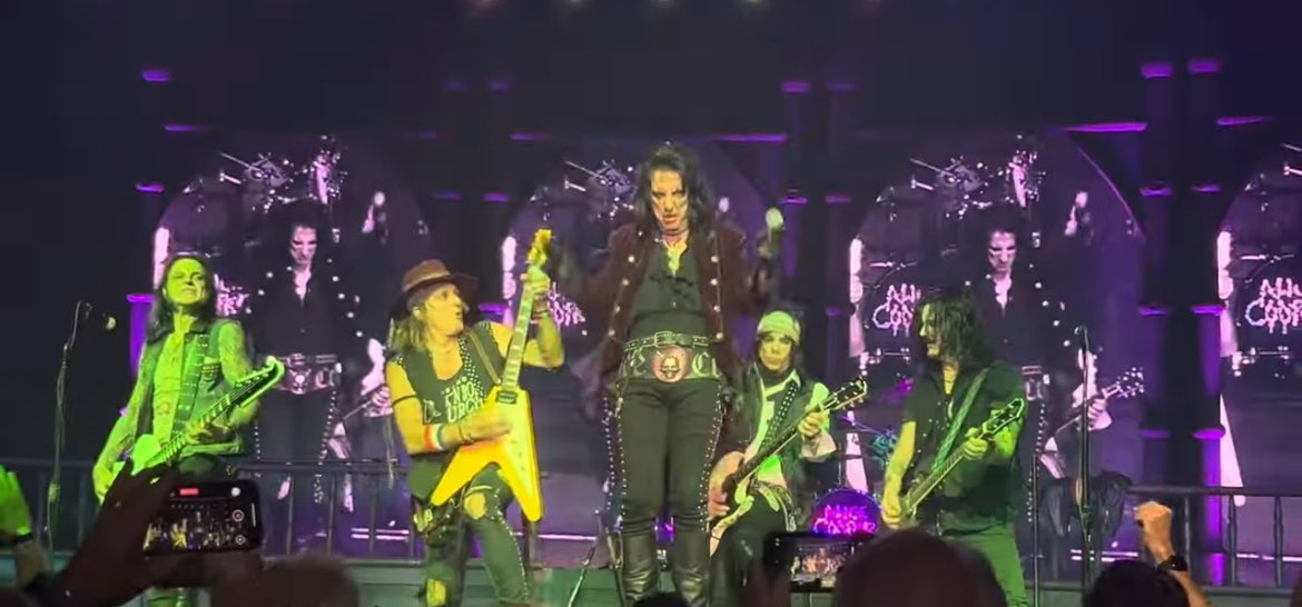 gilbertjclarke's tweet photo. みたすぎ

ALICE COOPER Poison LIVE IN AUGUSTA GEORGIA January 31,2025 https://t.co/AbuaEkEji6 @YouTubeより https://t.co/IXbkDhmPEa