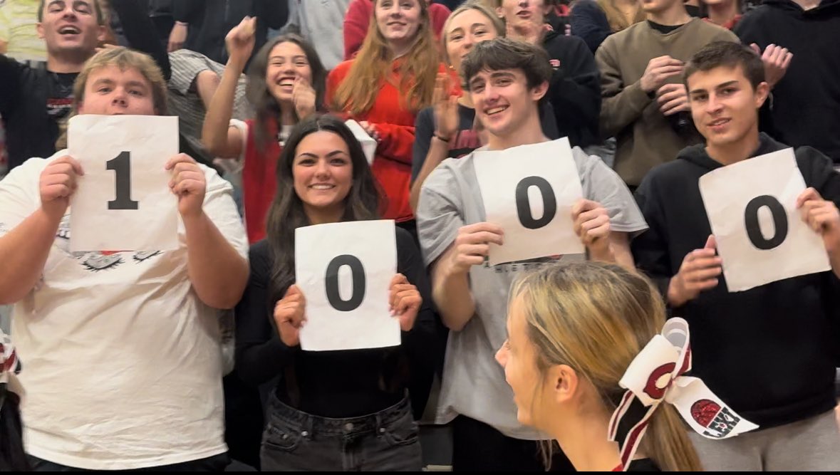 CHS_ORourke's tweet photo. Exciting night at the home of the Papermakers… Senior Night AND @jacevanvoorhis hits 1000points!
#papermakerpride
#beatSkyview
#thousandpointclub
@ParkerC2025 @CamasHighSchool 

1000 Points👇🏼
(Imagination necessary in the video, thx to the inconvenient timing for a girl to put her head in front of my camera 🤦🏼‍♀️… it was his 1000th point basket)
