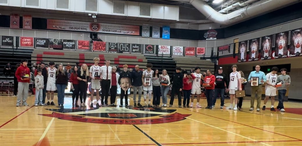 CHS_ORourke's tweet image. Senior Night

Congratulations on your win against Skyview and experiencing another senior milestone. 
#papermakers
#memorymakers
@CamasHighSchool