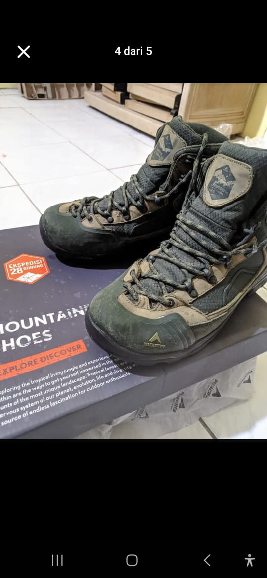 luckymatmat's tweet photo. Wts! Eiger pollock 2.0, size 44, minus 2x pemakaian, 1,2 nego sampe deal. https://t.co/aZ2eg9EaFR