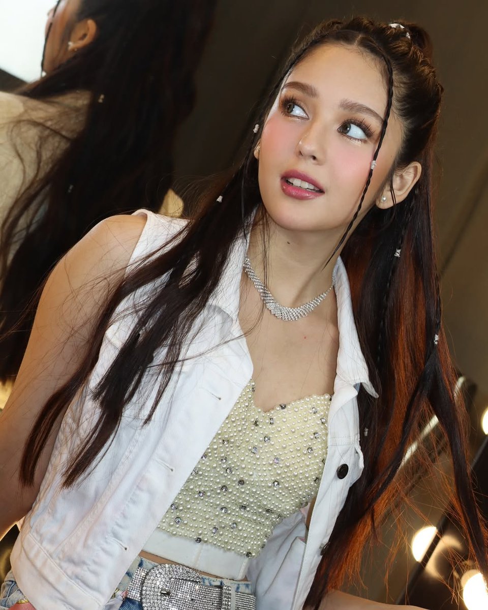 gmanetwork's tweet photo. There's no doubt about it, Chanty is truly enchanting ✨ 

Catch her this Sunday on #GMAREGALStudioPresents! https://t.co/AOZTZZQXGL
