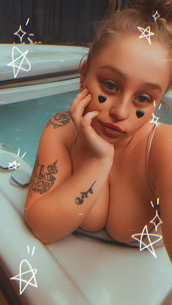 onlyfans.com/blondeebabes