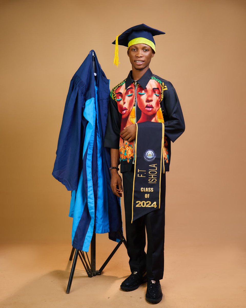 hajifawas's tweet photo. Reintroducing..........
ISHOLA FAWAS TOMIWA, https://t.co/ZrAUk4pW3r. GEOGRAPHY AND REGIONAL PLANNING 🎓🎊
The hustle finally paid off.
Congratulations to me 🎊🤍🎓
#oouconvocation #class2024 https://t.co/opoFWkh72s