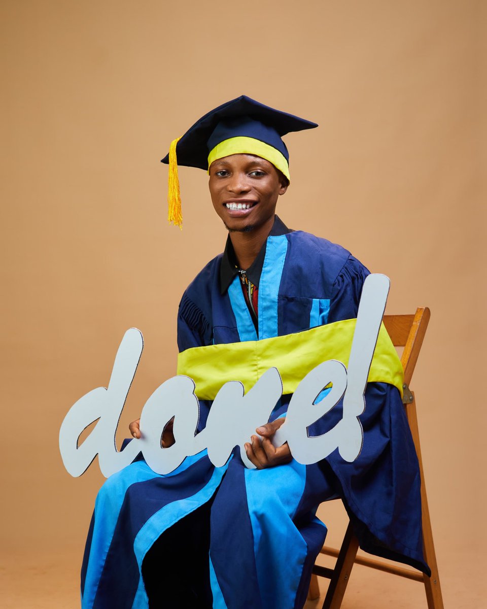 hajifawas's tweet photo. Reintroducing..........
ISHOLA FAWAS TOMIWA, https://t.co/ZrAUk4pW3r. GEOGRAPHY AND REGIONAL PLANNING 🎓🎊
The hustle finally paid off.
Congratulations to me 🎊🤍🎓
#oouconvocation #class2024 https://t.co/opoFWkh72s