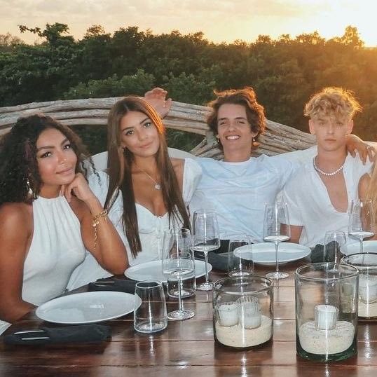 woorris's tweet image. O pilar do now united era eles