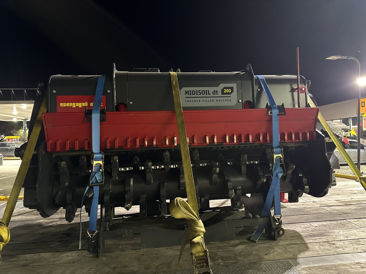 ATIGolfServices's tweet photo. Road Trip to @STECEquip to pick up our new Seppi M Stone Crusher tiller ! 

Looking forward to running this bad boy this renovation season! 

#ATIGOLFSERVICES #AERATIONTECH https://t.co/rIJQ9GHFqF