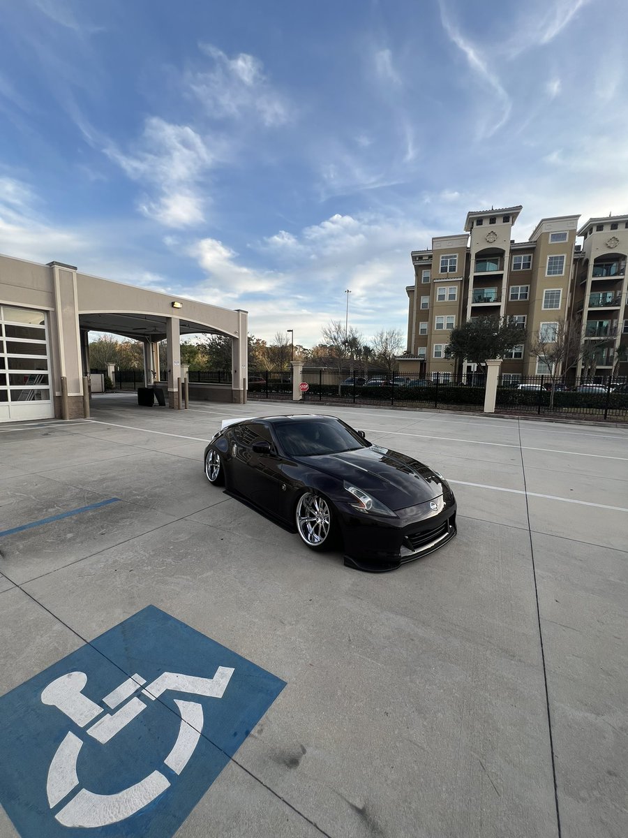 thebasic_z's tweet image. International Playas Club