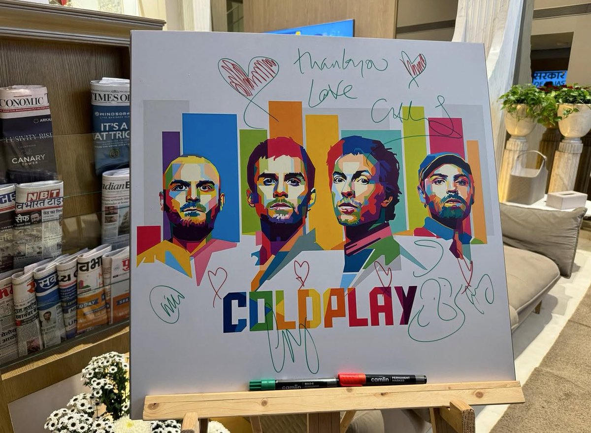 New/Old Photo of Mumbai Airport welcoming <a href="/coldplay/">Coldplay</a> 🖤

📸: csmia_official