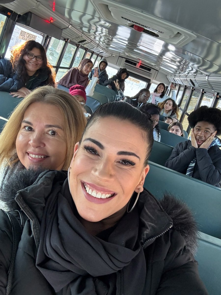melmjohnson11's tweet image. Great class trip to Mercy University so my Roosevelt Scholars can see what campus life is like!!! We even ran into a few Roosevelt Scholars from class of 2024!!
#AlwaysMovingForward 
#YonkersMagic 
#ClassOf2025 
@a_dechent 
@RcollinsJudon 
@AnibalSolerJr 
@YonkersSchools