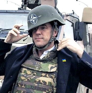 TheOldYeller's tweet image. Nederland stond al vooraan in 2014.
Rutte en z'n VVD zitten er vuistdiep in.
Dat Mark nu baas is bij de NAVO en door gaat met belastinggeld jatten, oorloghitsen en letterlijk over lijken gaat, is geen toeval. 
Kabinet Schoof is gewoon Rutte 5. #Connectthedots