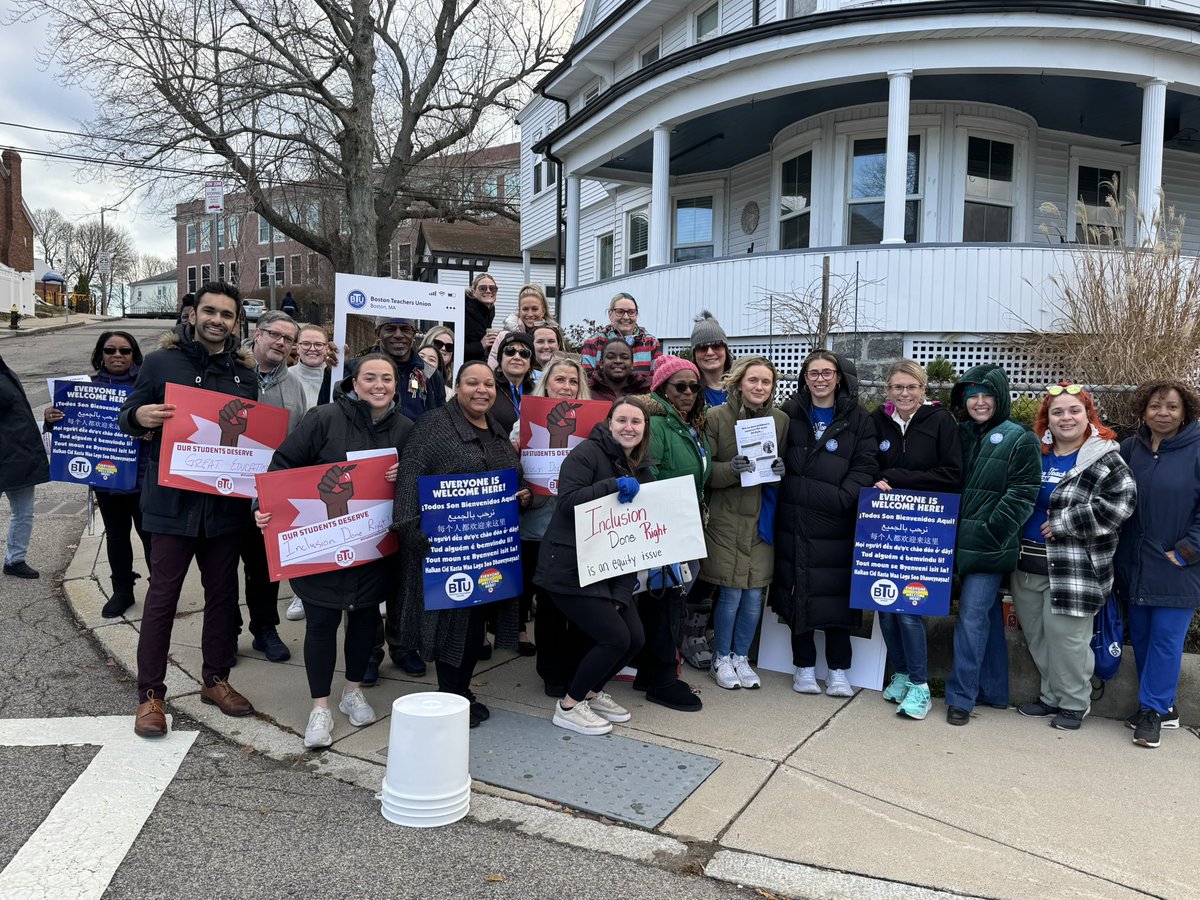 BostonClimate's tweet photo. BCAN stands with @BTU66 to make sure every student has a green and healthy school building with clean air and water. 📚💧 https://t.co/OwRwRq9TI3