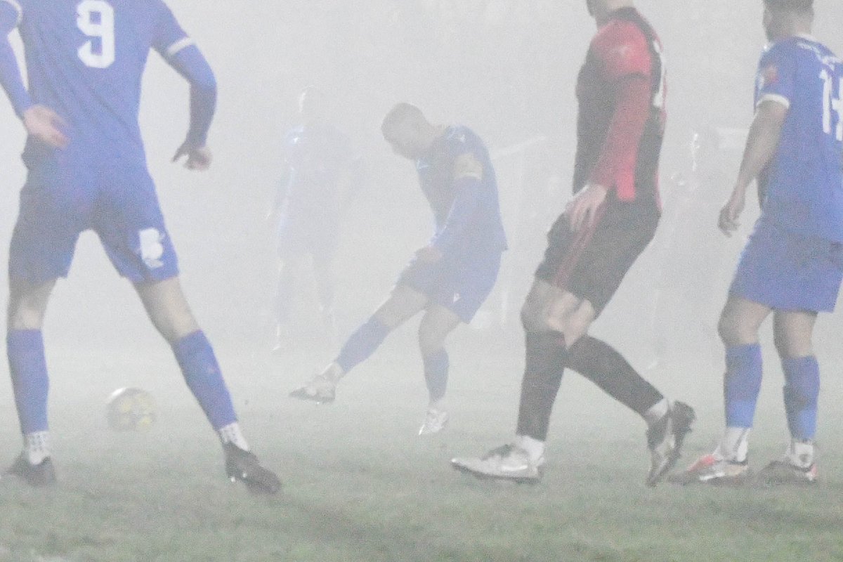 The game that never was… 🌫️ 

The photos from the abandoned match between <a href="/ManorFarmFC/">Bristol Manor Farm</a> and <a href="/tafclambs/">Tavistock AFC</a> can be found below 👇 

alexbarnhamphotography.pixieset.com/tavistockvbris…