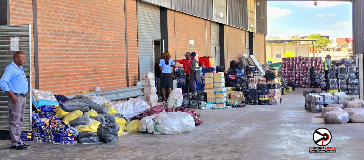 OnPointMedia4's tweet photo. ZANUPF Economic Development and Empowerment Cluster Led by Cde Ttd Gen Rugeje
Toured the Beitbridge Border Post for fact finding mission on the anti-smuggling Operation and Modernised Border Tour.
28 January 2025
#Beitbridgeborderpost
@LloydMungoni https://t.co/588i0zDqIL
