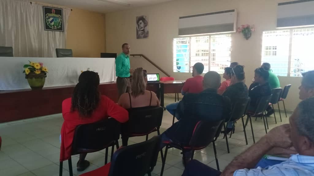 BelkysRamrezSn2's tweet photo. Continúa impartiéndose por profesores del Centro Universitario de Morón y la #UNICACu el Diplomado Gestión del Desarrollo Territorial dirigido a cuadros del CAM y la AMPP, con el tema Estrategia de Desarrollo Local y la Comunicación Social como soporte  para su implementación. https://t.co/vReMHwNMGV