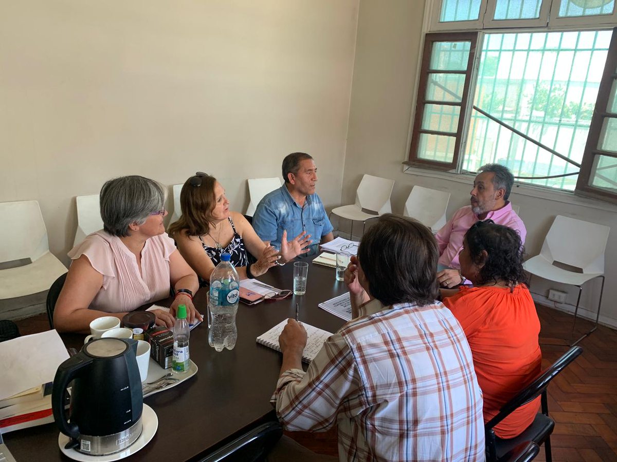 Nos reunimos  con el diputado <a href="/EdoDuran/">Diputado Eduardo Durán 🇨🇱</a> para presentarle las resoluciones de nuestro Congreso. El diputado se comprometió a apoyar la resolución que presentará la presidenta de la <a href="/Camara_cl/">Diputadas y Diputados de Chile</a>, <a href="/KarolCariola/">Karol Cariola Oliva</a>, para que el antígeno prostático esté en la batería de exámenes de la #APS