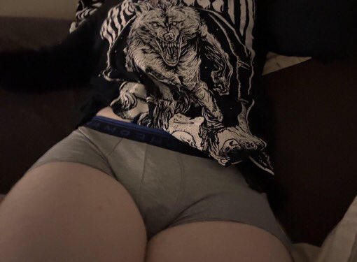 bigolweewee's tweet photo. ☆～（ゝ。∂）

hi!! i’m kat<3
•21
•enby
•very kink involved
•pansexual
•ask anything else you wanna know<3

♡+ ⟳ to be moots (selective) 

                                                                 𓆩❤︎𓆪 https://t.co/U0VVr14eqB