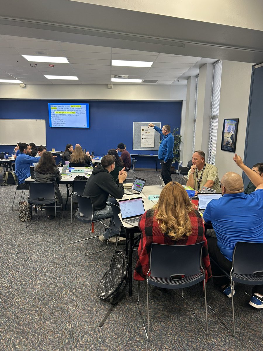 🎯Our focus is always to improve our Talk Read Talk Write
PLC time is always great to model our Co-teach method too 🤩