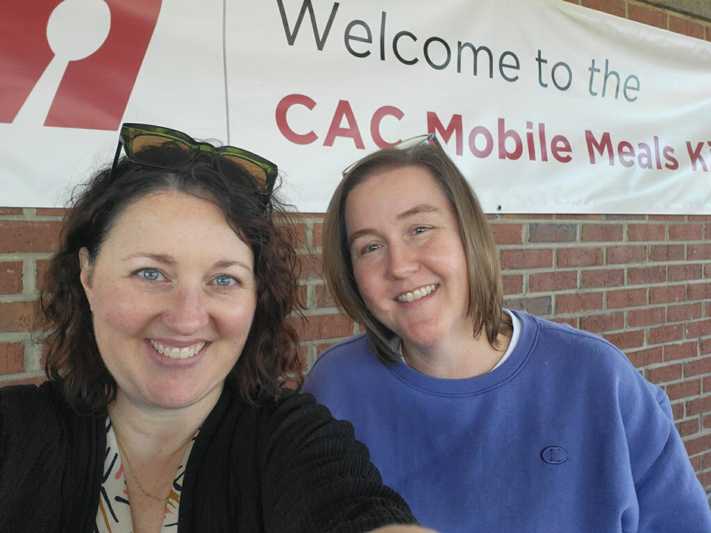 The KBA was hot on the trail today delivering meals to locals as part of the Mobile Meals program! 

Huge props to Tasha as she entered her 25th year of service for Mobile Meals! ⭐