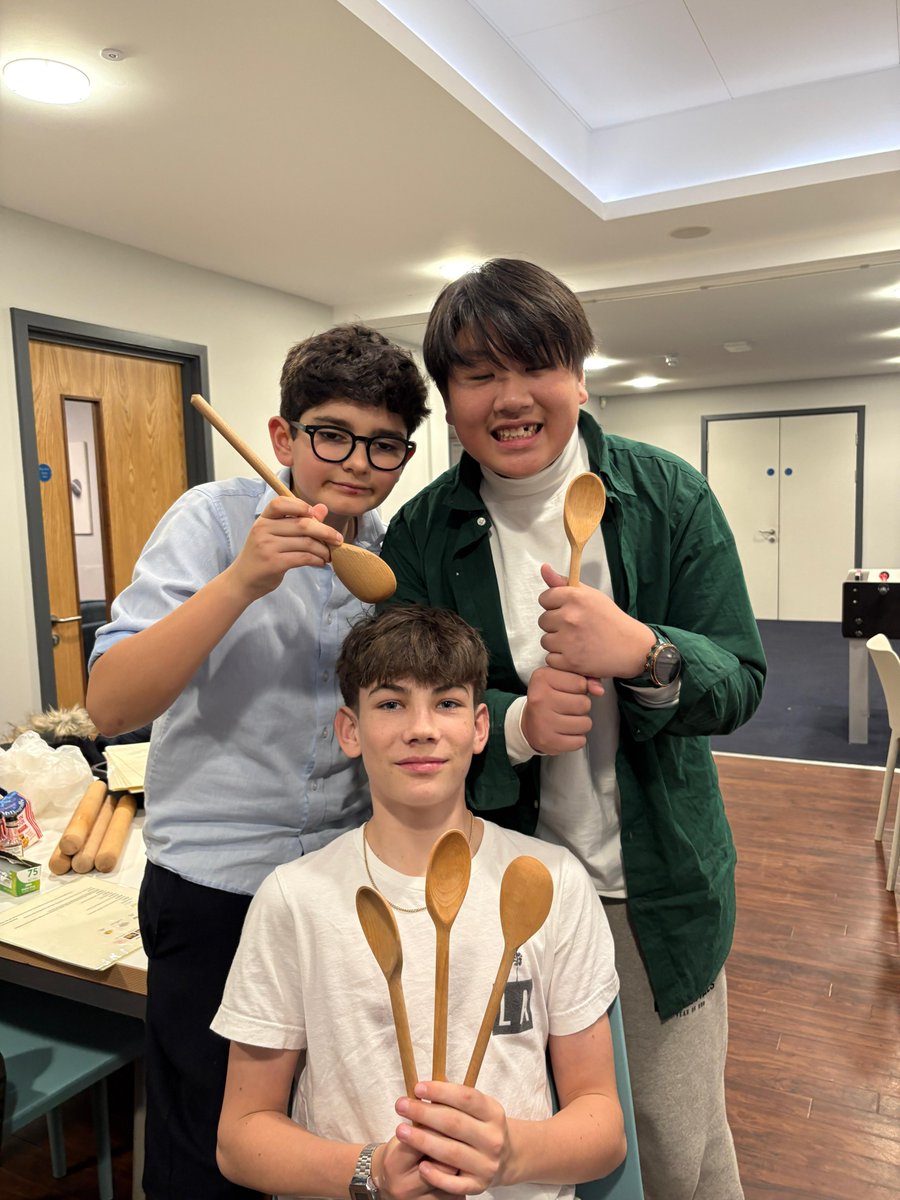 AcademicRugby's tweet photo. Congratulations to Kilbracken and Southfield Beauclerk for winning this evening's F Block inter-house MFL Bake-Off! This week was French week, with teams competing to make eight identical langue de chat biscuits. Well done to all participants! https://t.co/DFO5BapFzc