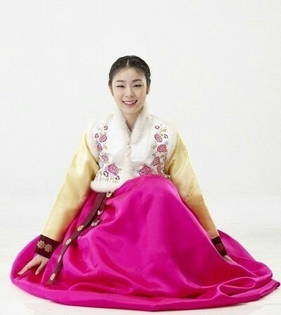 을사년  새해
건강하시고
복많이 받으세요
오늘은 
우리 민족 
고유의 대명절
설날입니다
온 가족과 함께
모여 오손도손
정을 나누는
즐거운 설날
보내세요

임  종  식  배상