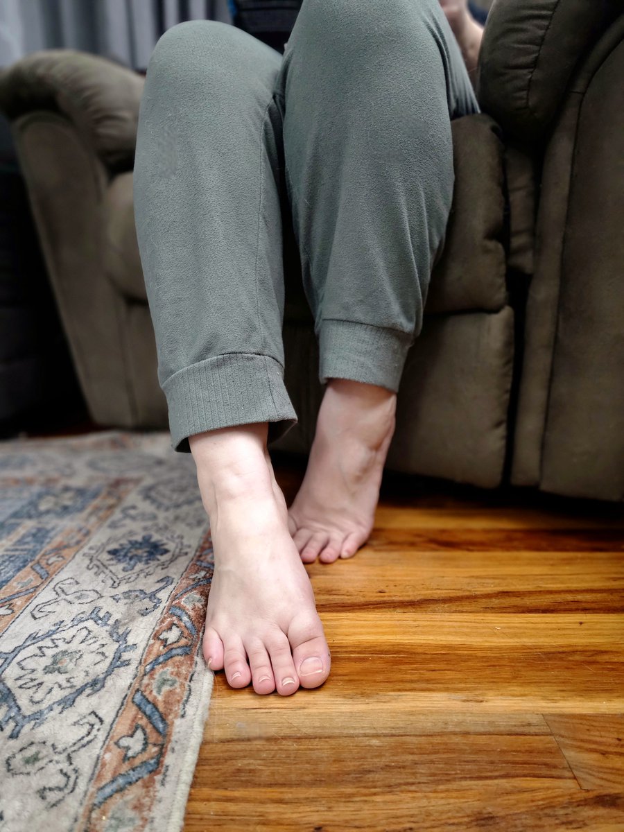 pediprincessray's tweet photo. Lounging around

#paypig #footfetısh #feetworshi̇p #feet #pics #findom #footfetishnation #sexyfeet https://t.co/5ok1YQPriB