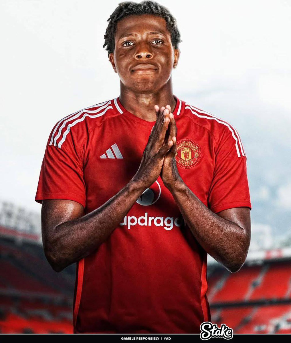 UtdForever7's tweet photo. 🚨Manchester United sign big names, plus huge transfer fee.

■ Man United fans: 

"Why do we always overpay for players"
"We always go for big names and they end up becoming flops"
"Commercial club for a reason"

🚨Manchester United sign players for little transfer fee, and not so popular names 

■ Man United fans:

"I've never seen him play before"
"They're turning this club to Crystal Palace"
"Haha. He's nothing SPECIAL"
"Another one we'll never see in the senior squad"

The level of doubt over Patrick Dorgu and Ayden Heaven signing is too funny, and they didn't even cost that much. Just pick a side.

Hopefully they make their marks for present and future. Let’s back them and make them feel welcomed at the club. #MUFC