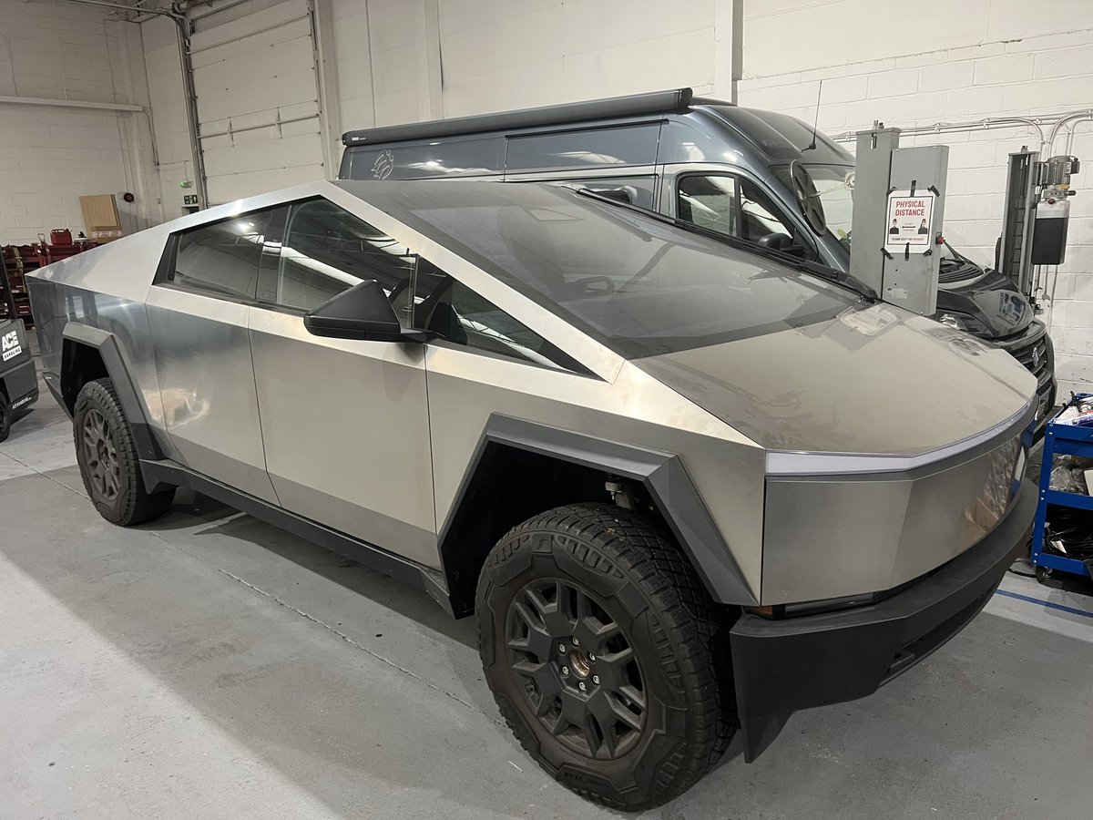 Matt Neal tweet media