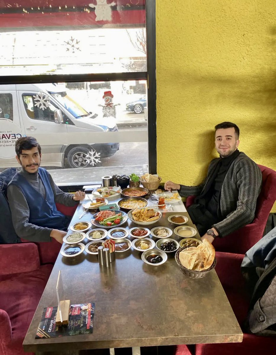 AK Parti Gençlik Kolları MKYK Üyeliğine seçilen kıymetli dostum <a href="/beytullah_gumus/">Beytullah Gümüş</a> ‘ü tebrik ediyorum.

Rabbim hayırlı eylesin. Başarıların devamını diliyorum.