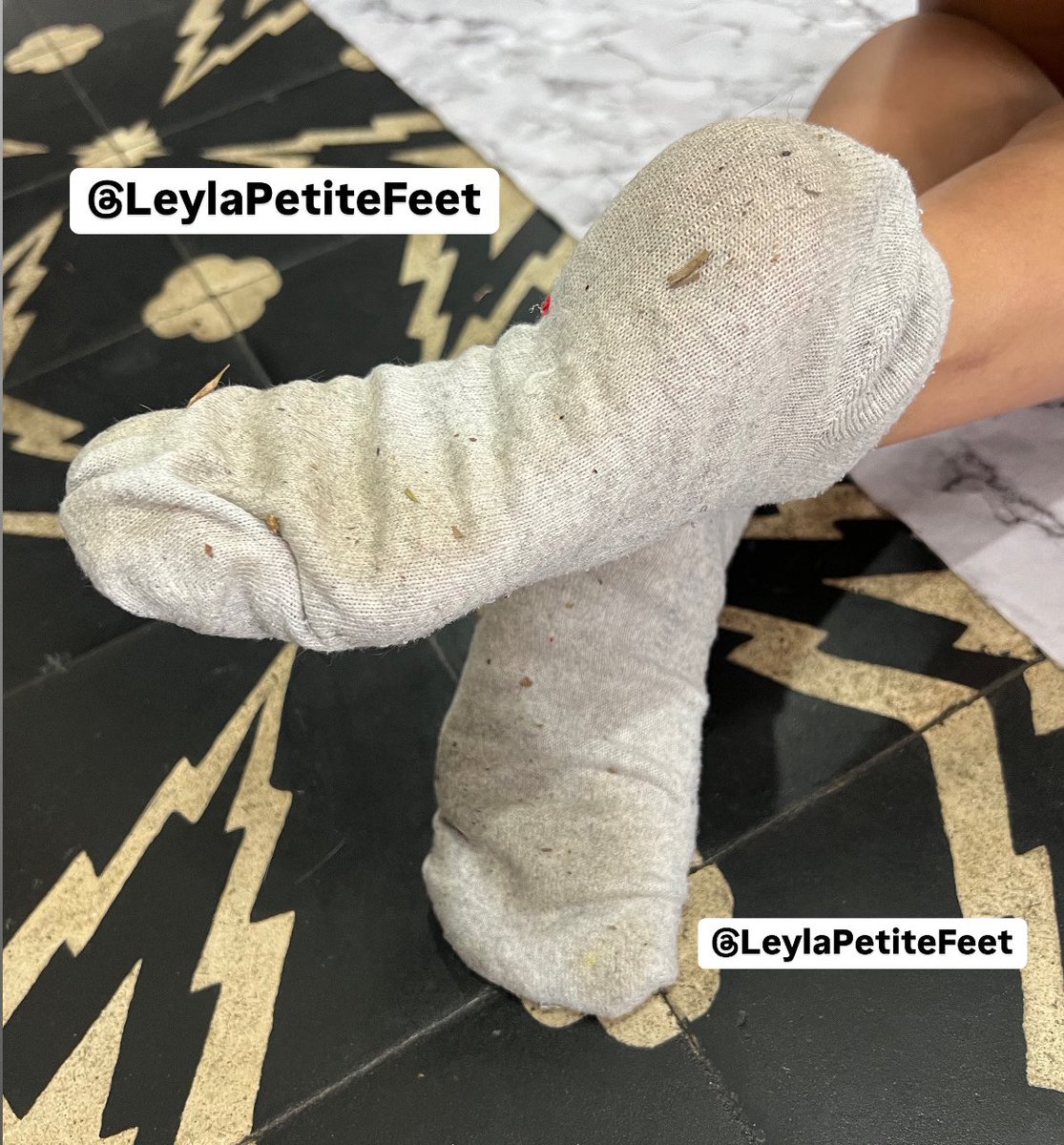 My socks are so stinky 😷😷