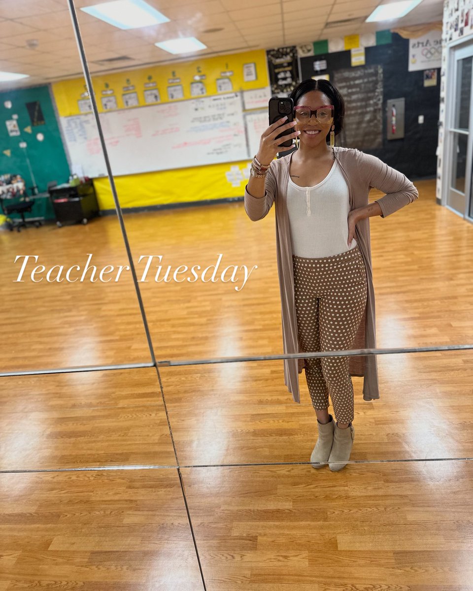 MsStro_DancePro's tweet photo. It’s crazy how I’m really looking like my Dance Teacher from High School as an adult! 🤣😂🤣 #IYKYK https://t.co/IxbG9AX9DI